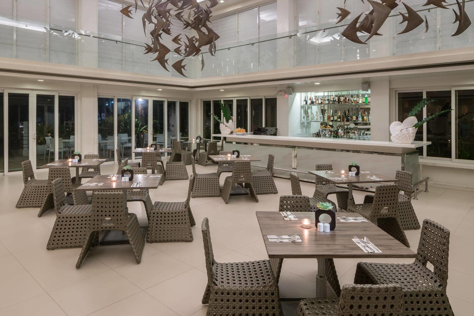 แอสทอเรีย โบราไกย์ Hotel Balabag  ภายนอก รูปภาพ